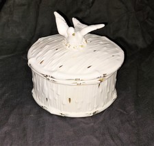 KEKSDOSE Deckeldose Bonboniere rund Keramik weiß gold m. Taubenfigur Weihnachten