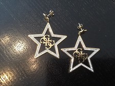 Schicke Ohrstecker von GUESS, goldfarbig mit Strass, Sterne