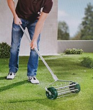 Rasenlüfter Lüftet  Rasen Boden lockern Nagelrolle 27 verzinkte Stahlnägel  Rad