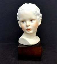 Antik Bisque Porzellan Büste Baby Kleinkind Kopf Holz Sockel Unterzeichnet'