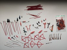 Konvolut 1 - DDR Indianer Cowboy Zubehör Waffen Ersatzteile usw.