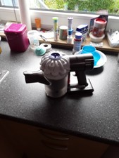 Dyson SV03 Akku Staubsauger, Handstaubsauger, Grundgerät, Weiß, Akku defekt.