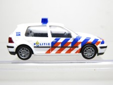 270-135HO - AWM 1/87 - VW Golf IV Politie 4 türer - top