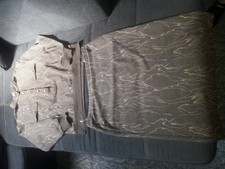 ⁹Damenpullover und Rock