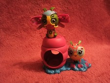 Zoobles mit Haus, Biene im Bienenstock und Raupe im Gras, mit Drehrad