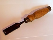 VINTAGE MILITÄRMEISSEL, MIT KRÄHENFUSS/PFEILMARKIERUNG