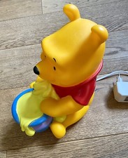 WINNIE THE POOH NACHTTISCHLAMPE DISNEY LEUCHTE KINDERZIMMER