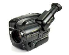 Panasonic NV-S90 Camcorder + Akku + Ladegerät + Tasche