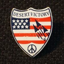 US ARMY Pin / Crest DESERT VICTORY (1) 