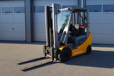 2016 JUNGHEINRICH TFG316s 1,6t GASSTAPLER SEITENSCHIEBER FREIHUB DUPLEX UVV MwSt