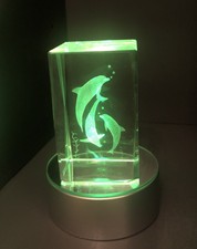 Farbwechsel 3D Lasergravierte Kristalldelfine - in Geschenkbox