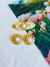 Trifari Vintage 1980er Jahre rosa grau Blume weiß Perle Schmuck Set Ohrringe Brosche