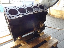 VW T4 Bus Transporter 2.4D AAB 78 PS Motorblock Triebwerk Motor mit Kolben Rumpf