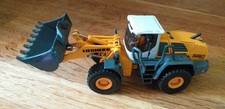 siku radlader liebherr L 580 2 plus 2 unbespieltes Vitrinenstück