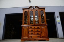 Grosse Englische Empire Vitrine mit Glass beleuchtet    direkt aus England