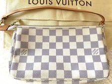 Louis Vuitton Pochette Damier Canvas Beige
