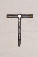 T BAR NIPPELSCHLÜSSEL IN LEDER GELDBÖRSE