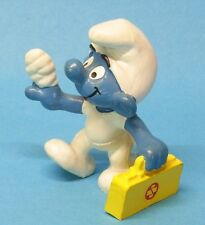 ASB Sanitäter Koffer gelb mit EMBLEM Aufdruck Brust weiß promo pub Werbung