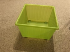 Ikea • Vessla • Spielzeugkiste auf Rollen • grün • 39 x 39 cm