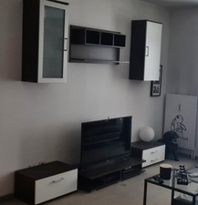 Wohnwand dunkelbraun/weiß