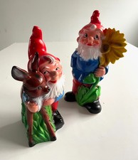 Konvolut 2 Gartenzwerge aus Kunststoff 36 und 40 cm Made in Germany
