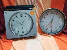 TFA 60.3503.02 Funkwanduhr Locarno analog 195 mm Aluminium Echtglas Funkuhr