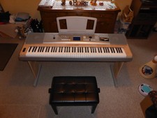 Yamaha Portable Grand Piano DGX-620