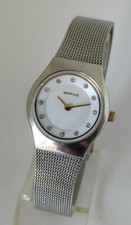 Bering Damen Uhr Armbanduhr Slimline Stahl Safirglas Ref. 11923004 Milanaiseband
