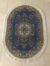 Echter, sehr feiner, handgeknüpfter  hellblauer Nain  in seltener ovaler Form