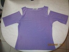 Damen Oberteil Gr. M/L lila mit "cut out" an den Schultern, Halbarmlänge
