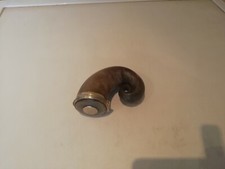 Ein weißer schottischer Schnupftabak-Mull aus Metall