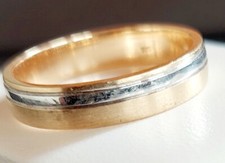 SONDERAKTION WERT 950Euro, Gelbgold mit umlaufendem Weißgoldstreifen. 585/000 Go