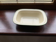 VINTAGE CREME UND GRÜNE EMAILLE KUCHENSCHALE, RICHTERWARE.