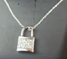 Halskette mit Schloss  Anhänger neu