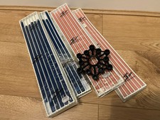 Vintage dänischer schwarzer Aluminiumguss Metall dünner Kerzenhalter & Preise Kerzen