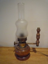 Hübsche alte Tischlampe Holz Glas  ****