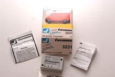 Viessmannn 3231 MB Sprinter Feuerwehr mit Blaulicht und Beleuchtung Modellauto