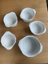 5 Auflaufformen Backformen Schüsseln 1x groß und 4x klein - weiß - neuwertig