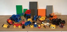 Kiste voll Legobausteine DUPLO mit Figuren, Fahrzeugen etc.