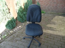 Hochwertiger Schreibtischstuhl, vielseitig verstellbar, fast wie neu (NP: € 160)