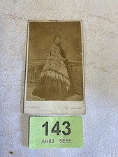 Vintage CDV Porträt der Dame mit Möbeln im Hintergrund