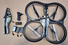 Parrot AR Drone 2.0 Quadcopter Einstiegsdrohne Kinderdrohne Drohne mit 4 Akkus