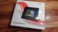 TOSHIBA Gigaframe Q80 digitaler Bilderrahmen w neu !
