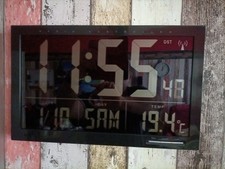 TFA 60.4505 Vesuv XXL Funkwanduhr digital Temperatur Weckalarm Snooze Wohnzimmer