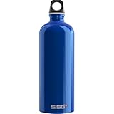 SIGG - Alu Trinkflasche - Traveller Dunkelblau - Klimaneutral Zertifiziert - Für Kohlensäurehaltige Getränke Geeignet - Auslaufsicher - Federleicht - BPA-frei - Outdoor - Dunkelblau - 1L