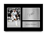 HWC Trading Kylian Mbappe Real Madrid Geschenke Gedrucktes Signiertes Autogramm Foto für Fußball Anhänger and Fans - A4