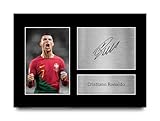 HWC Trading A4 Cristiano Ronaldo Portugal Geschenke Gedrucktes Signiertes Autogramm Foto für Fußball Anhänger and Fans - A4