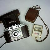 Agfa Super Silette Pronto-SVS - Agfa Apotar 1:3,5/45 sowie Sixtomat mit Umhängekordel, jeweils mit Lederetui