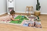 SkippiDoo Spielteppich – Kinderzimmer-Teppich mit Pferdehof, Reitplatz und Stallungen – Ideal für kleine Pferdefreunde & Figuren wie Schleich® und Playmobil® (Kleiner Ponyhof, 160 x 120 cm)
