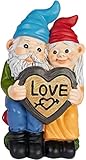 BRUBAKER Gartenzwerge Liebespaar - Verliebtes Zwergen Paar auf Fliegenpilze mit Love Herz - Gartenfigur Lustig - Dekoration Wetterfest für Garten Campingplatz - Gartendeko für außen - 24 cm